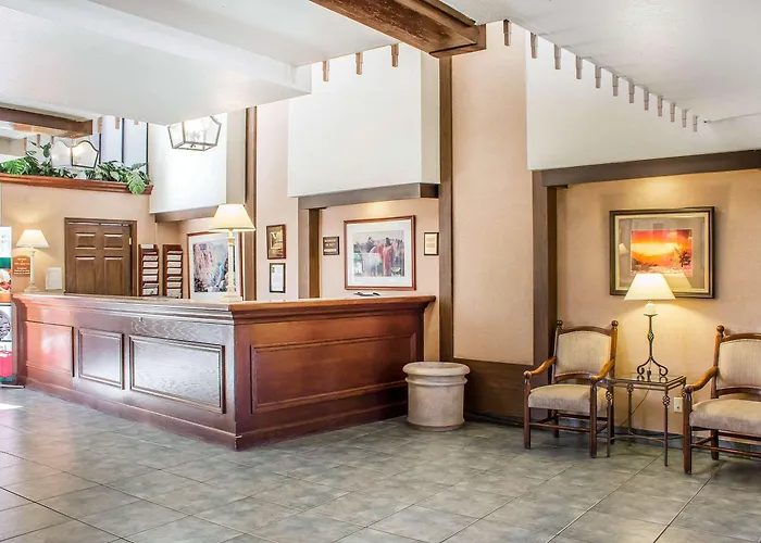 Aiden By Western Hotel 3*