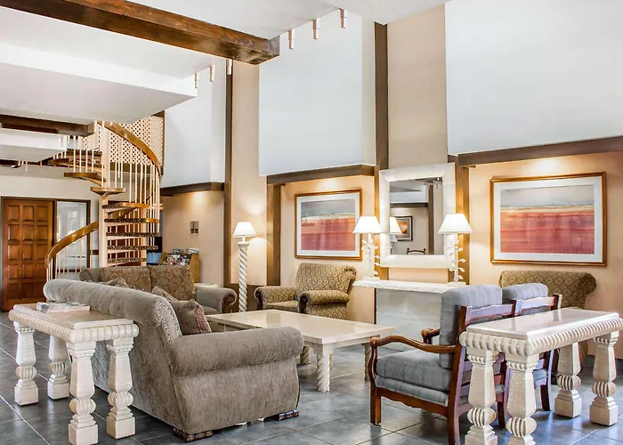 Aiden By Western Hotel 3*
