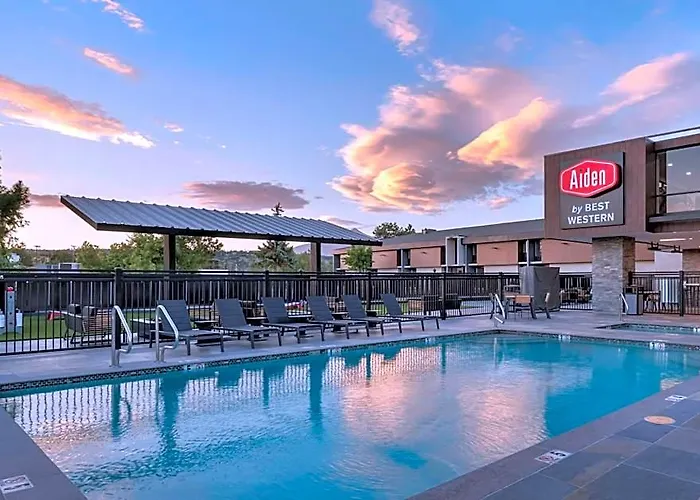 Aiden By Western Hotel 3*